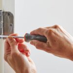 How to install hinges on a door